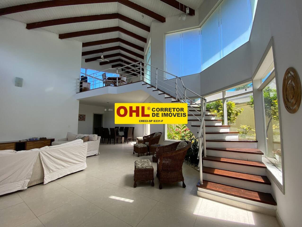 CASA NO  GUARUJA    Av. Manoel Nascimento Júnior