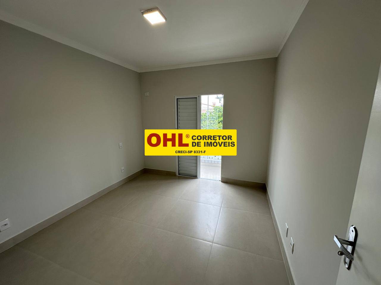 APARTAMENTO REFORMADO  COM SUITE