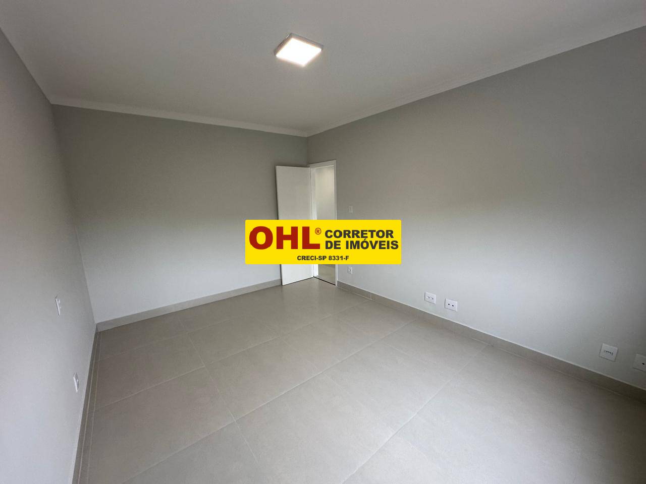 APARTAMENTO REFORMADO  COM SUITE