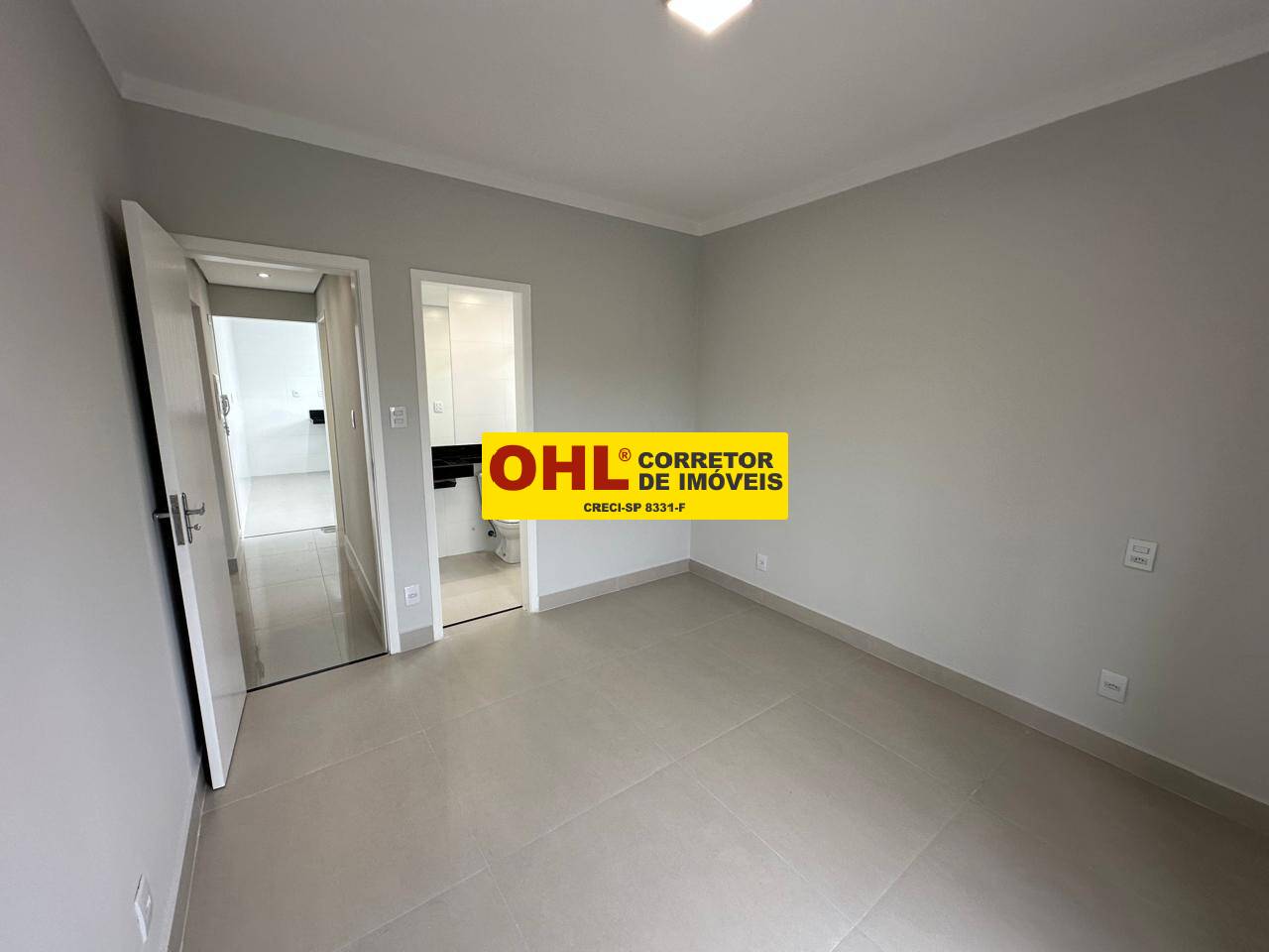 APARTAMENTO REFORMADO  COM SUITE