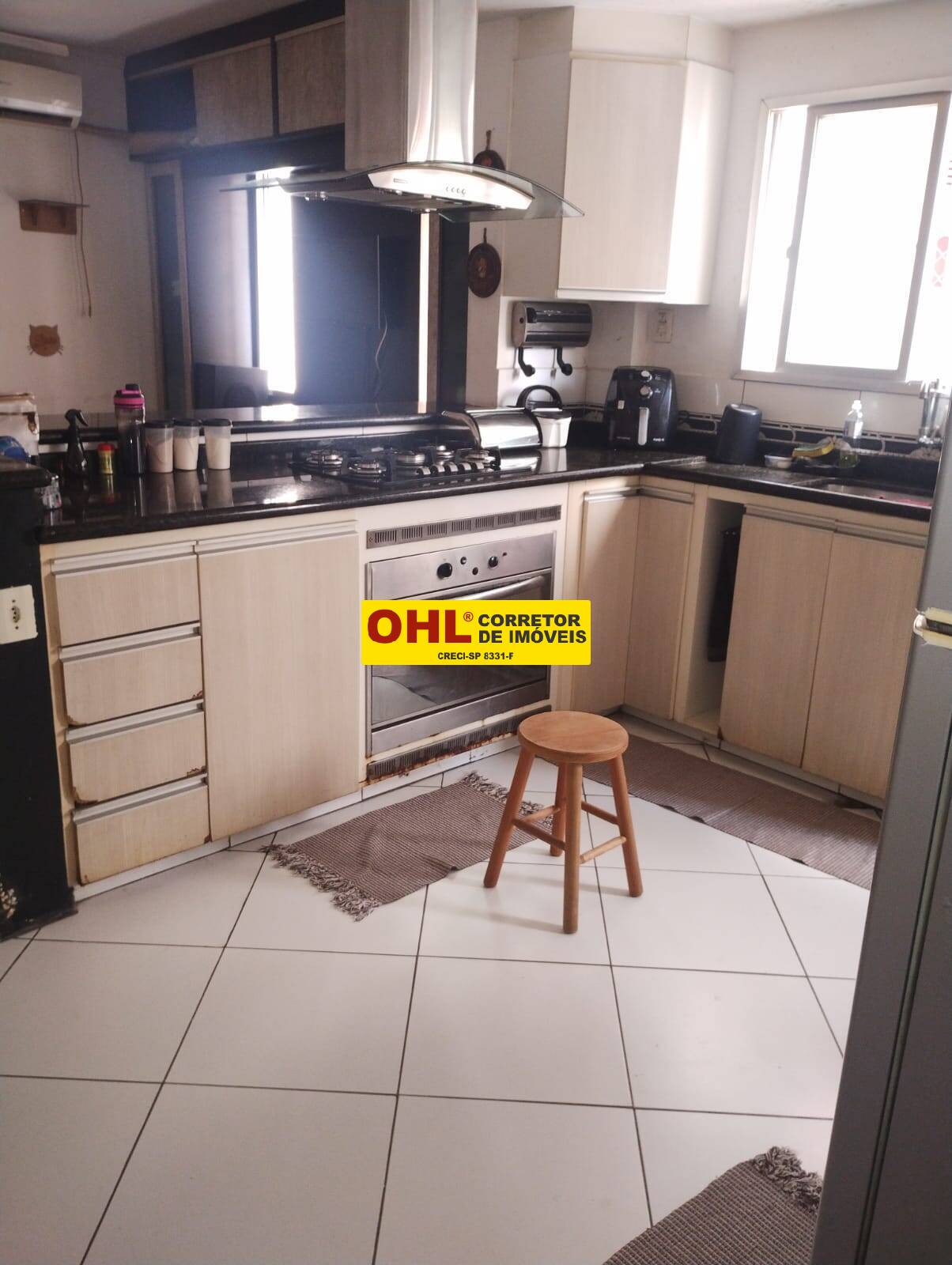 APARTAMENTO   COM SUITE  VAGA DE GARAGEM  COLETIVA