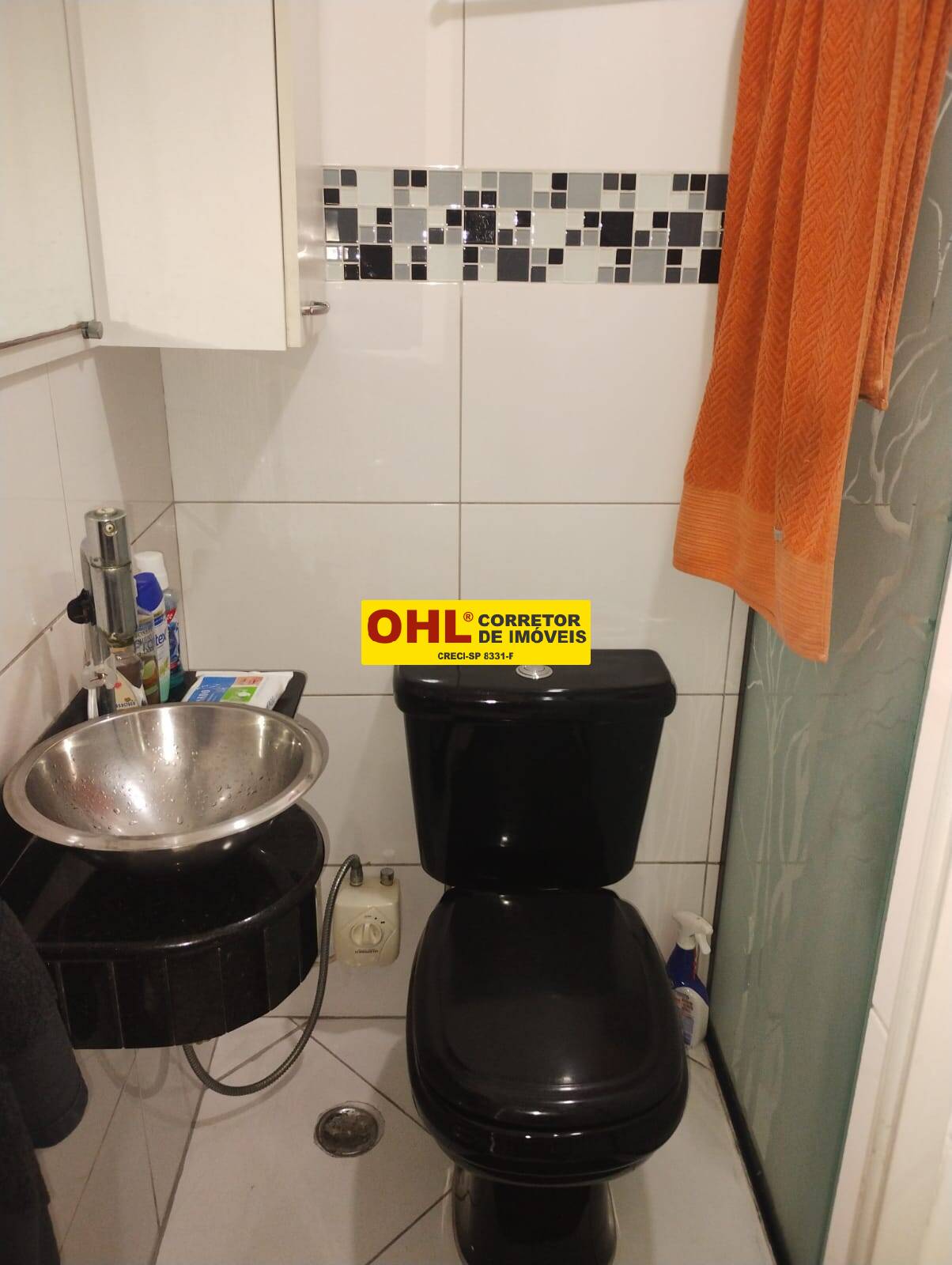 APARTAMENTO   COM SUITE  VAGA DE GARAGEM  COLETIVA