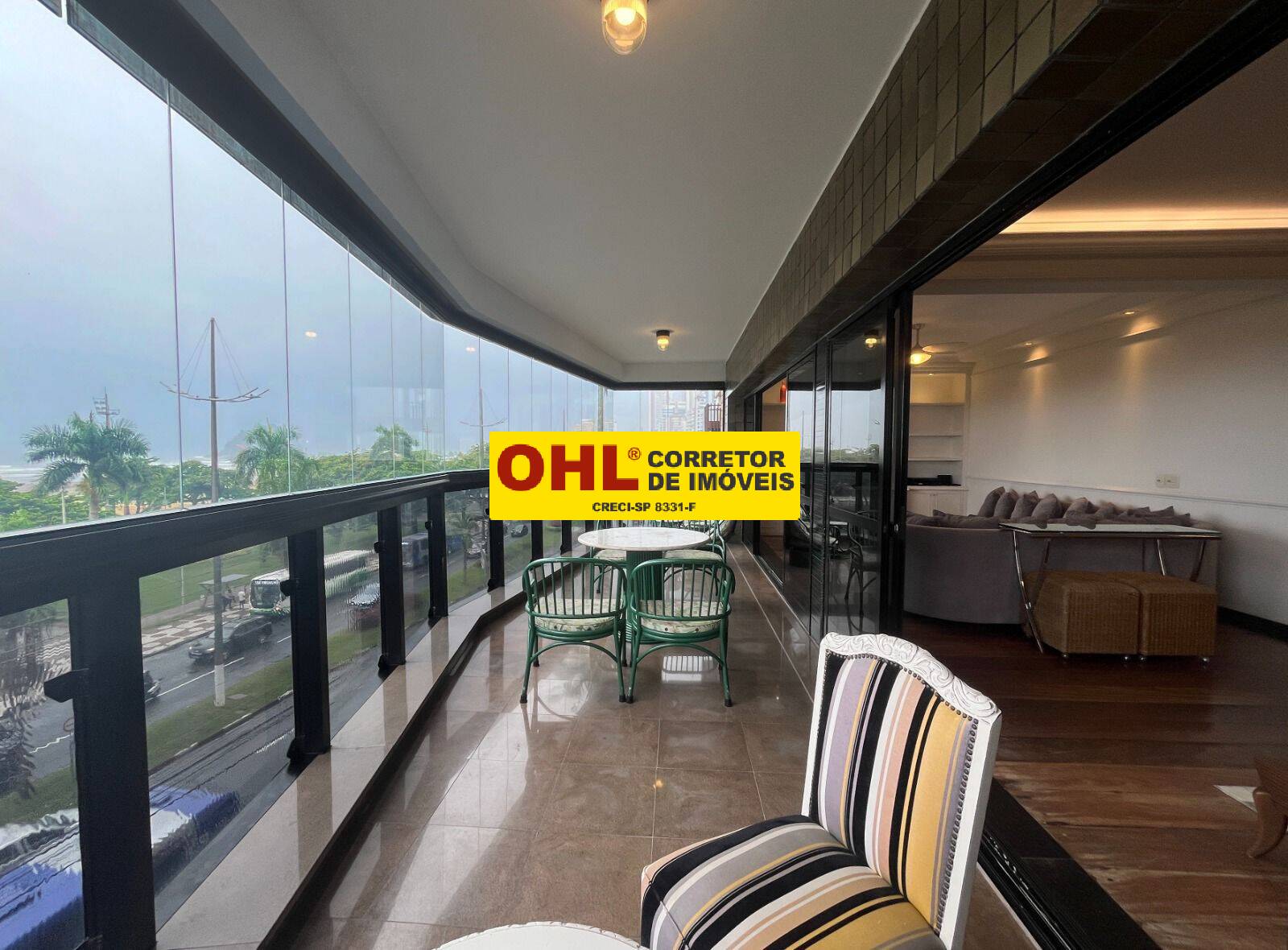 APARTAMENTO  3 SUÍTES COM SACADA VISTA AO MAR