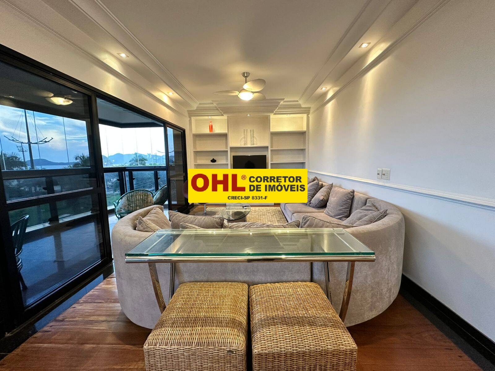 APARTAMENTO  3 SUÍTES COM SACADA VISTA AO MAR