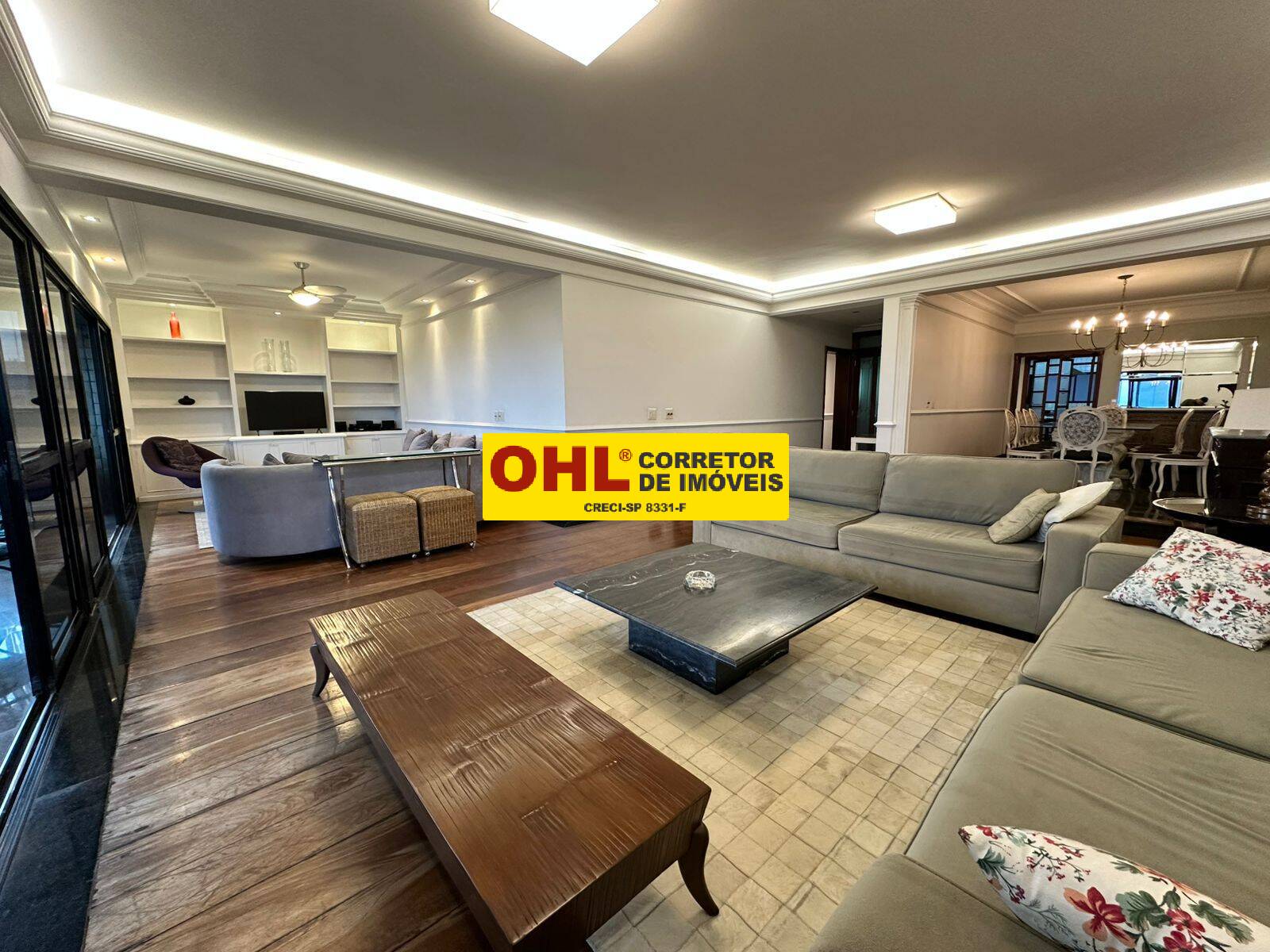 APARTAMENTO  3 SUÍTES COM SACADA VISTA AO MAR