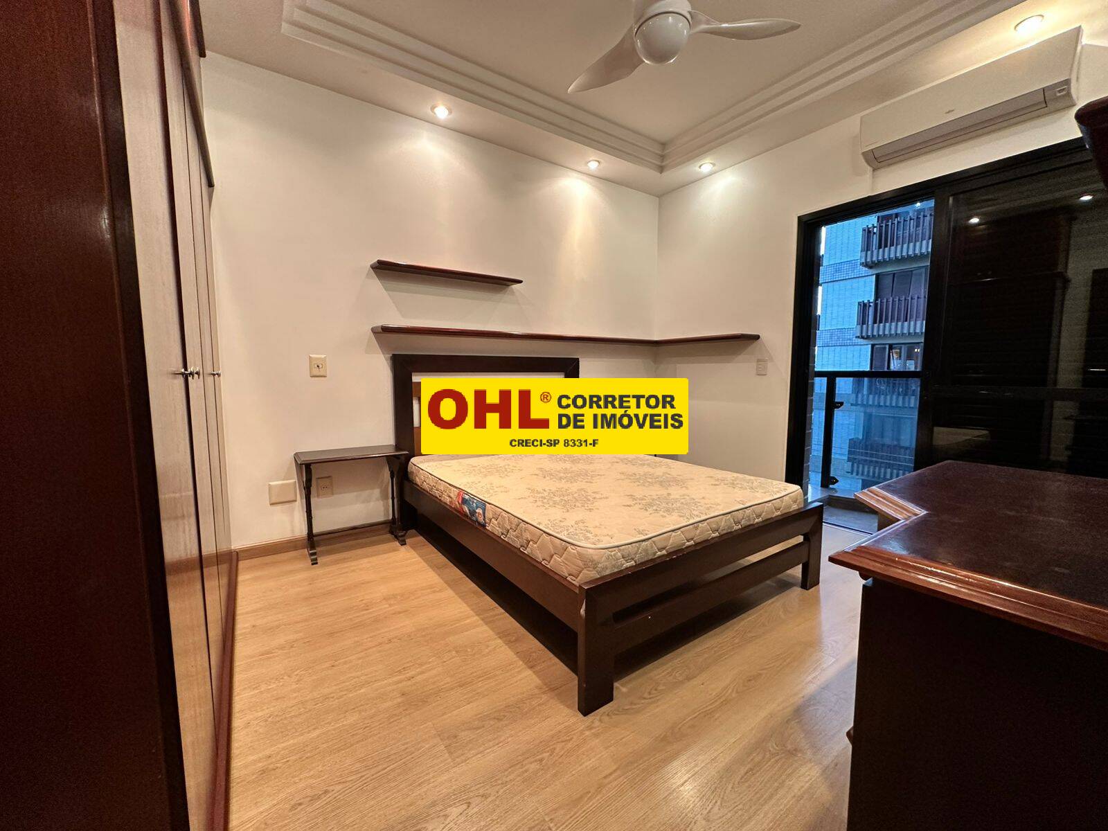 APARTAMENTO  3 SUÍTES COM SACADA VISTA AO MAR