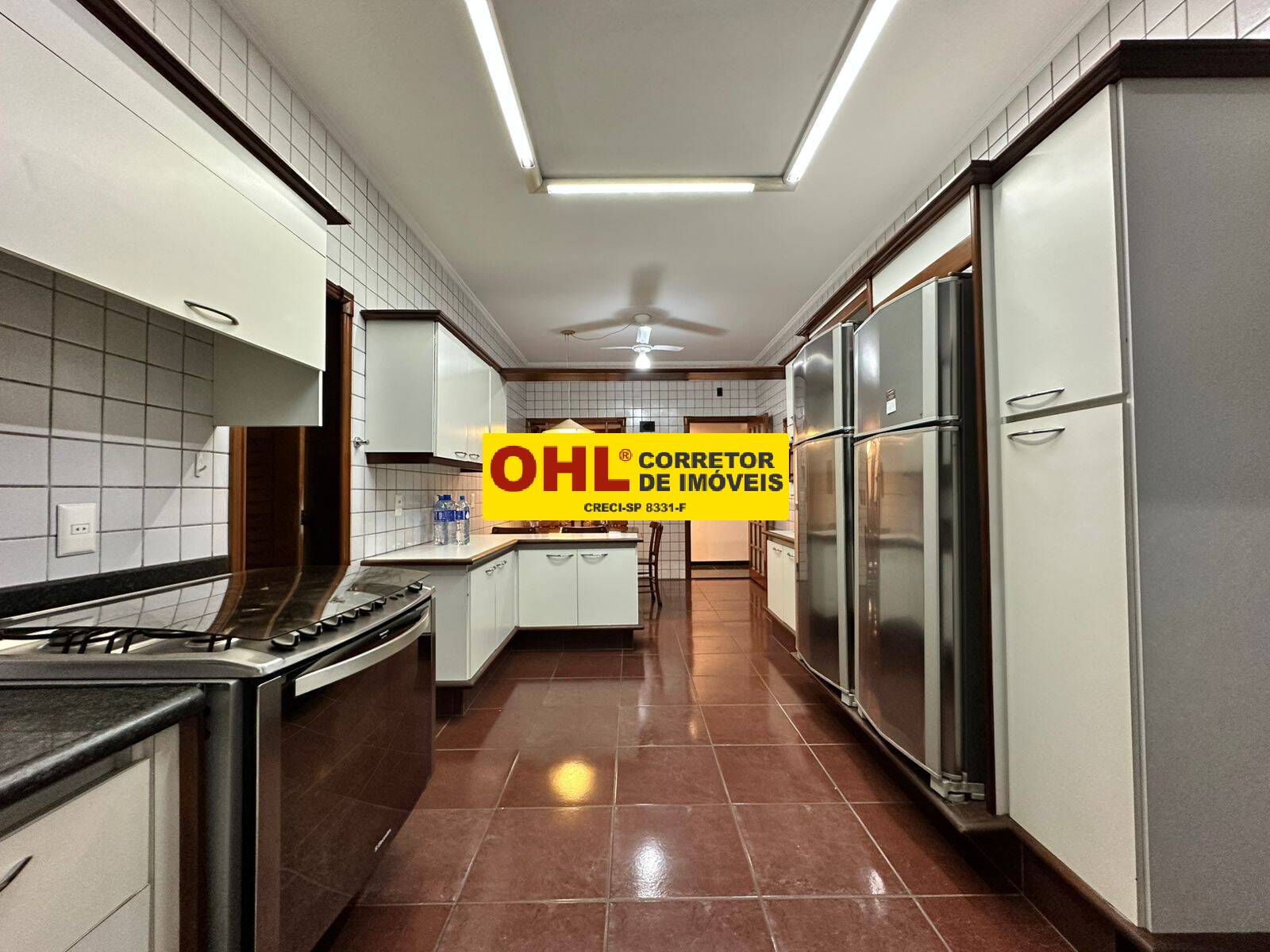 APARTAMENTO  3 SUÍTES COM SACADA VISTA AO MAR