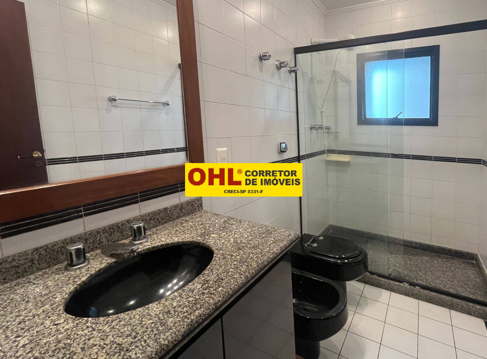 APARTAMENTO  3 SUÍTES COM SACADA VISTA AO MAR
