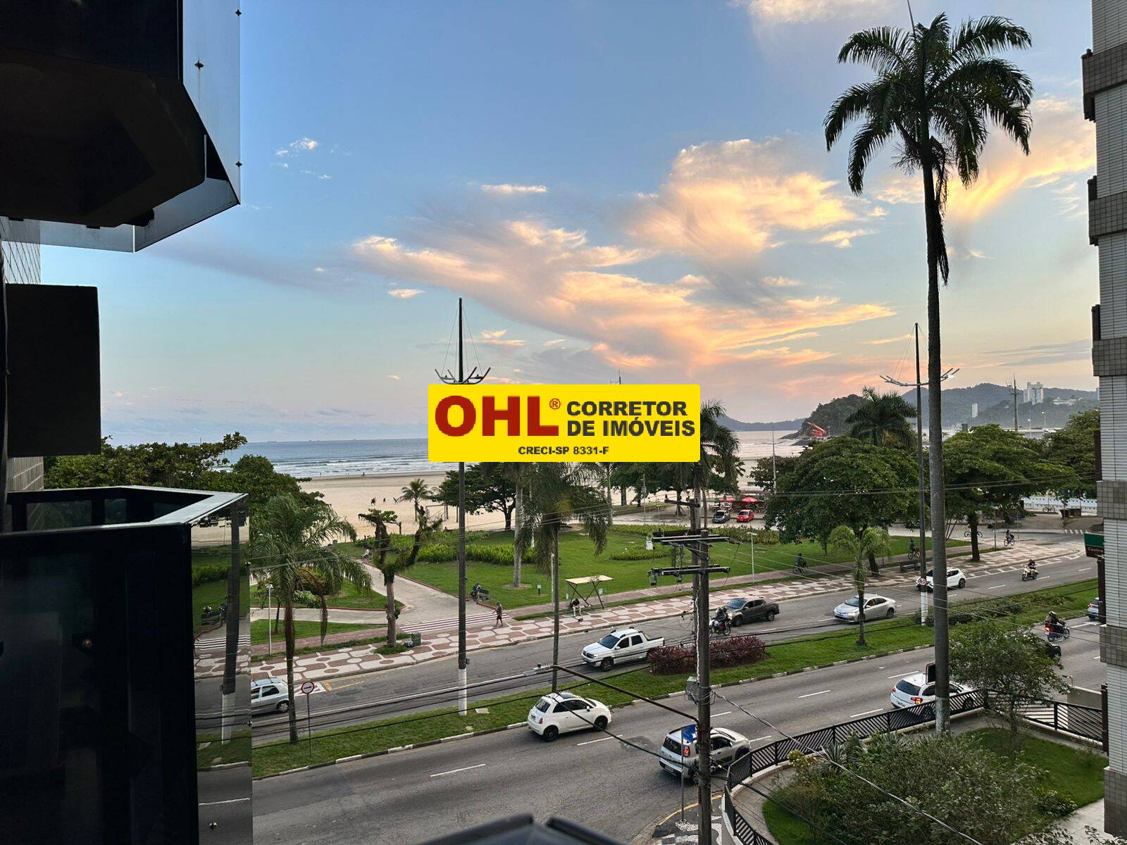 APARTAMENTO  3 SUÍTES COM SACADA VISTA AO MAR