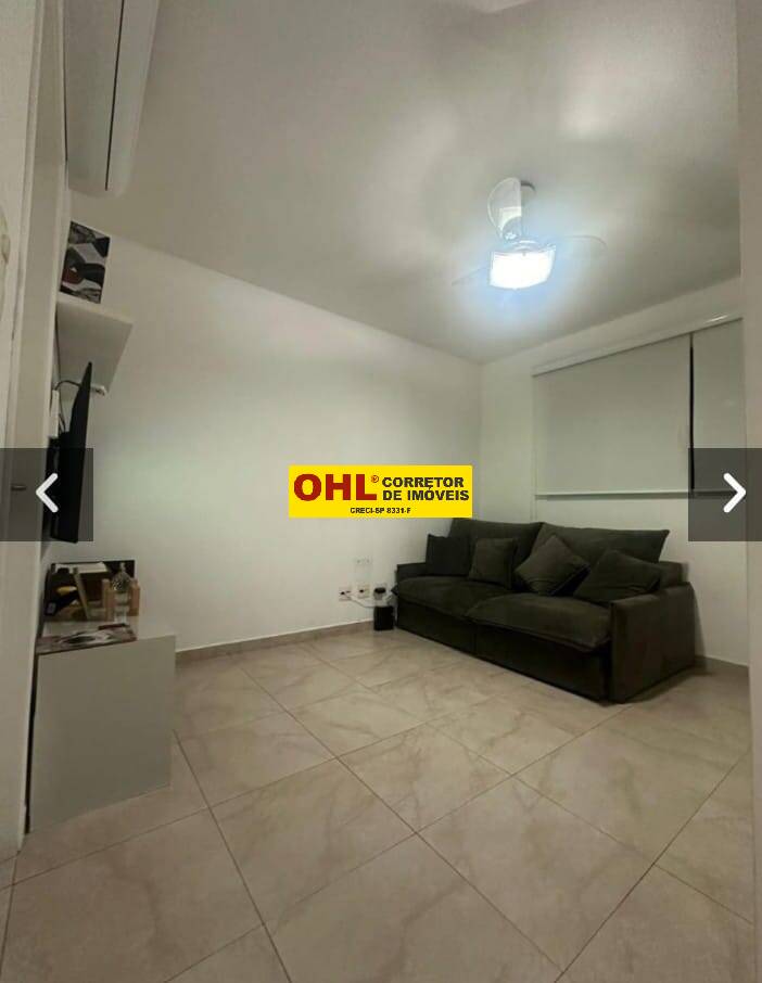 Casa em condomínio com piscina