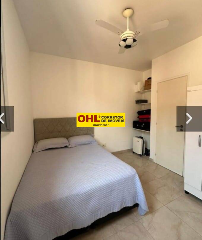 Casa em condomínio com piscina