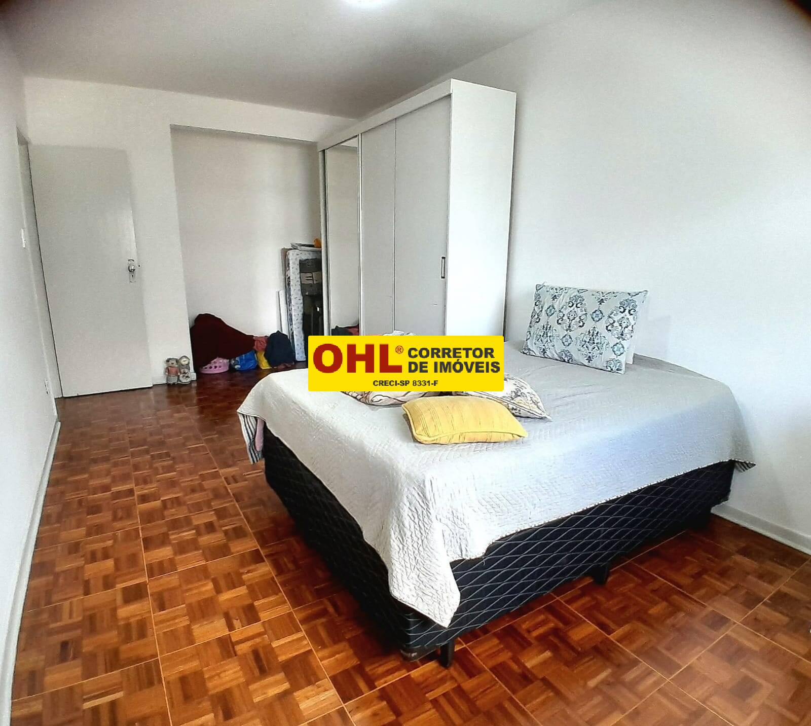 APARTAMENTO  COM DUAS ENTRADAS