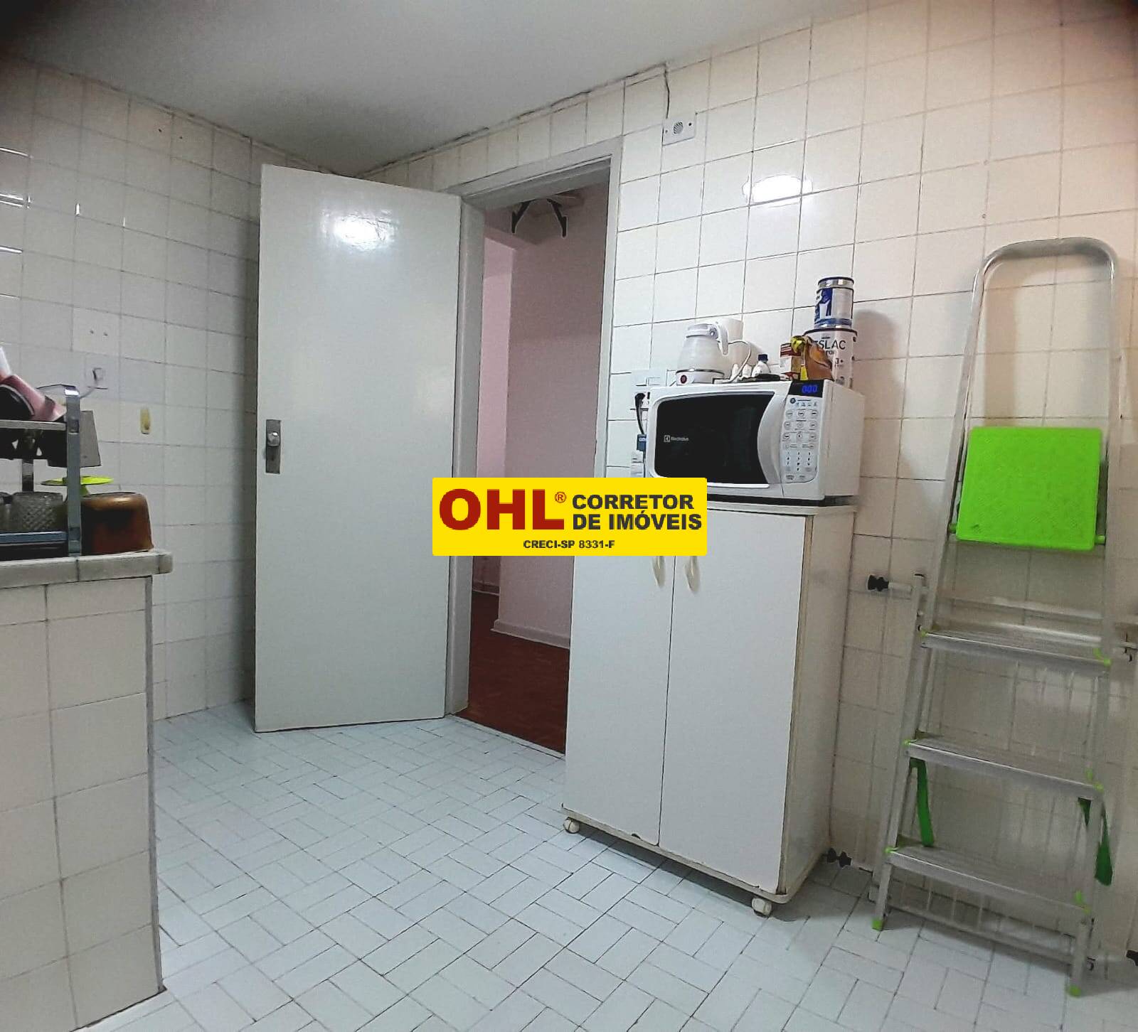 APARTAMENTO  COM DUAS ENTRADAS