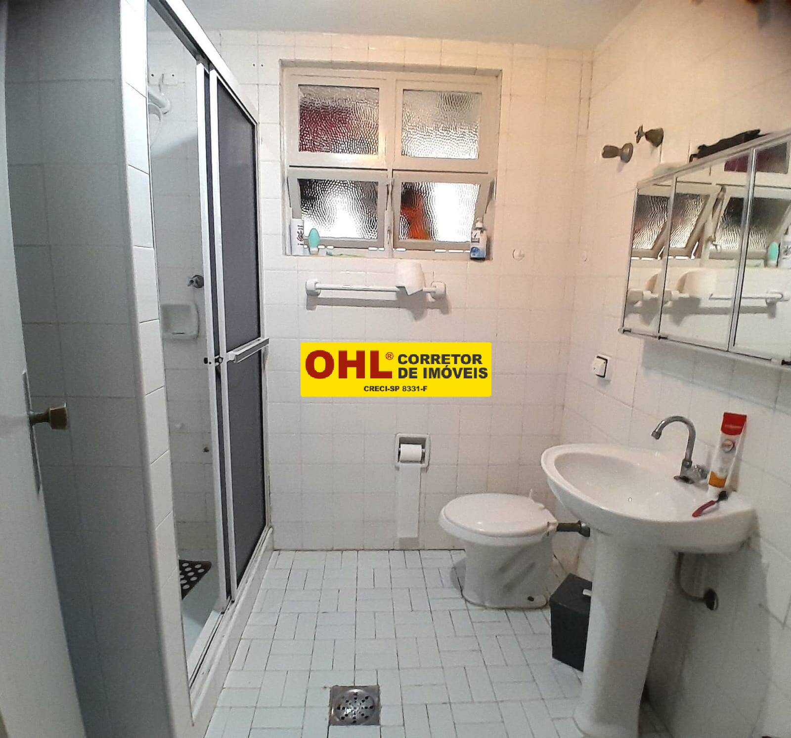 APARTAMENTO  COM DUAS ENTRADAS