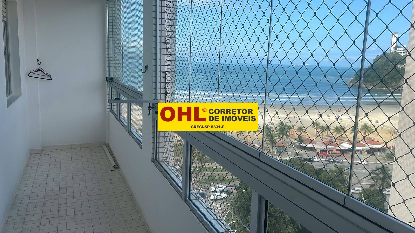 APARTAMENTO  COM DUAS ENTRADAS