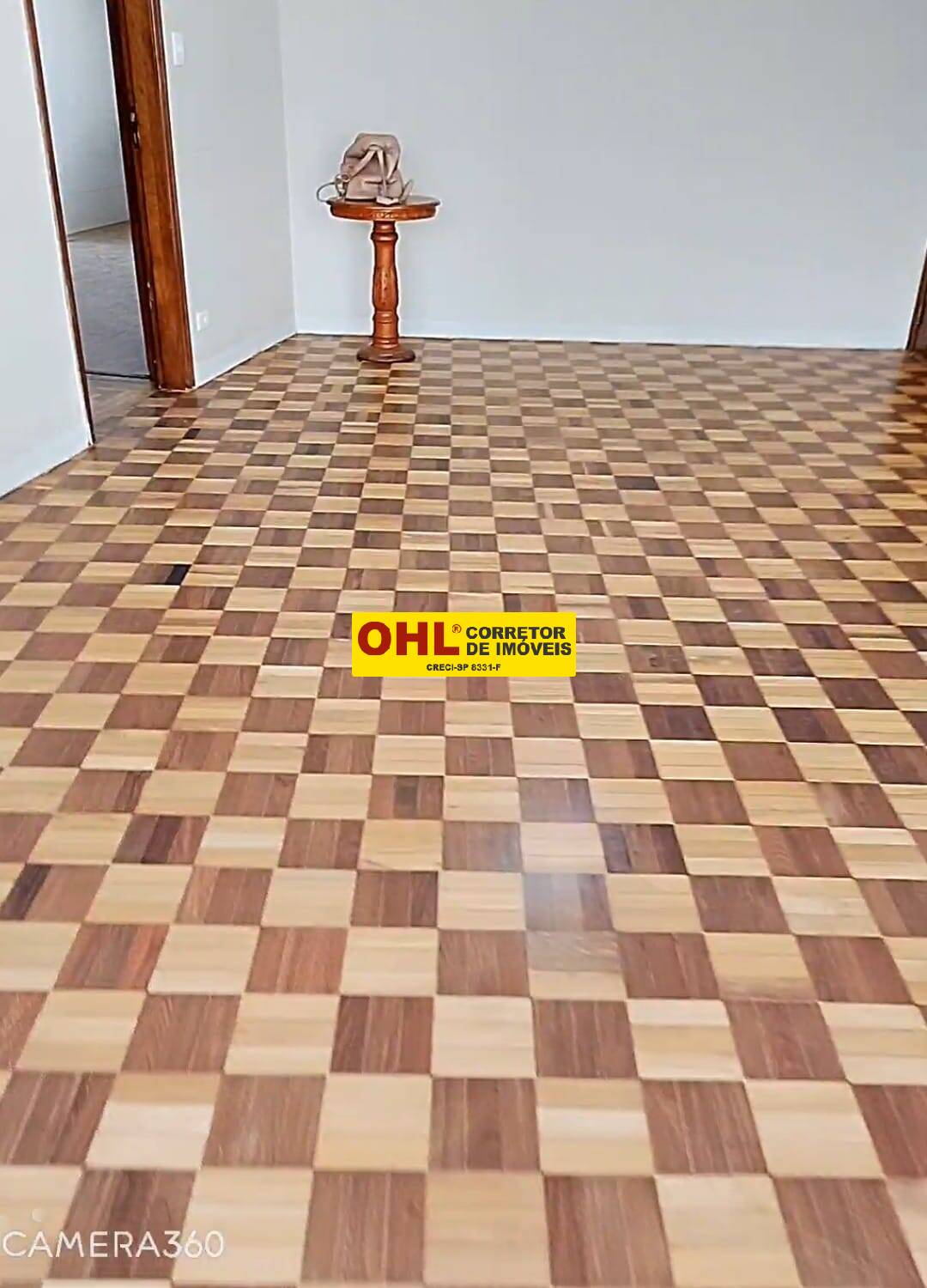 APARTAMENTO   DE FRENTE PARA   RUA
