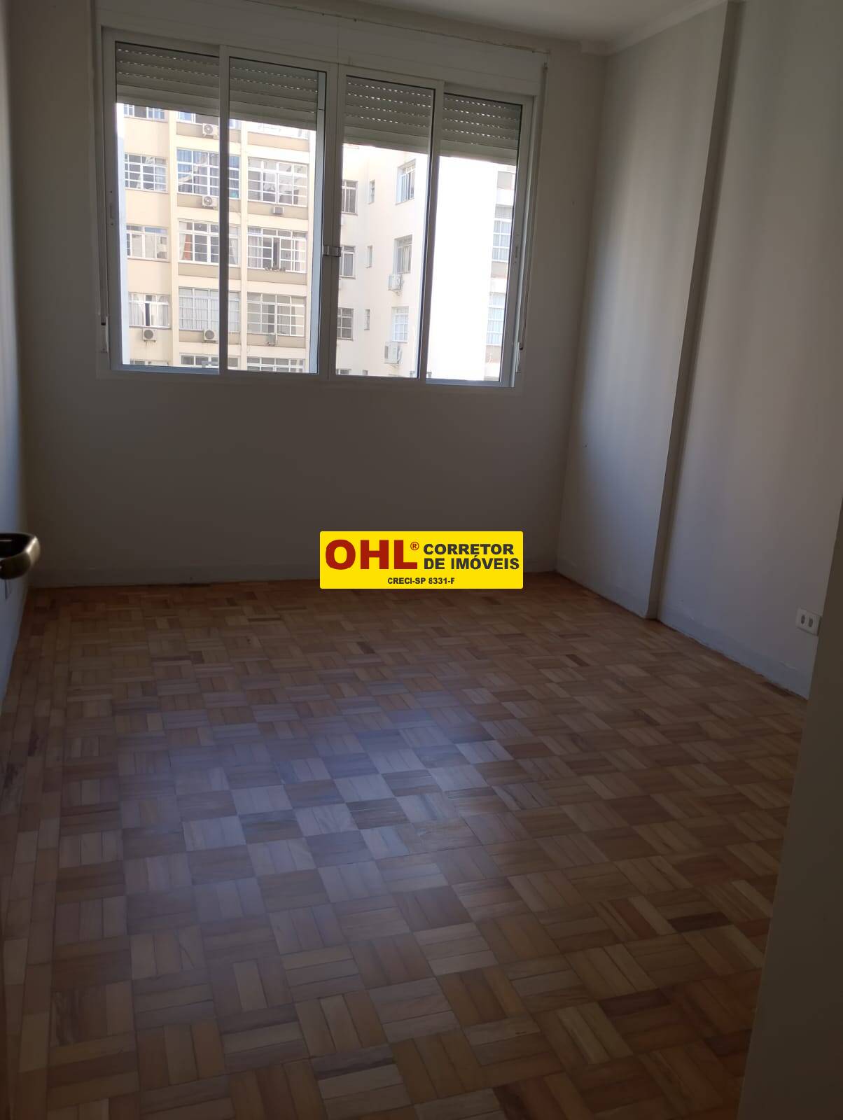 APARTAMENTO   DE FRENTE PARA   RUA