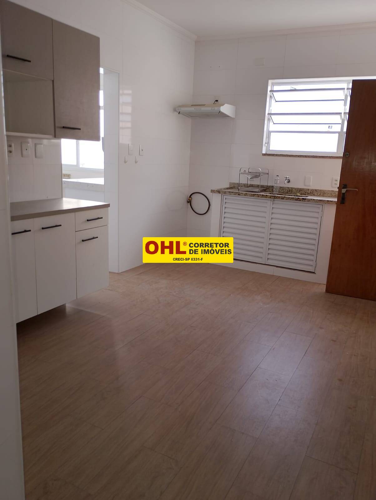 APARTAMENTO   DE FRENTE PARA   RUA