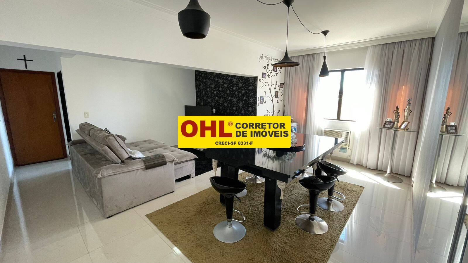 APARTAMENTO  LINDO COM SUITE