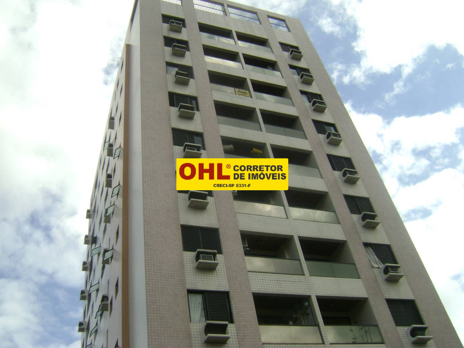 APARTAMENTO COM SUITE  LOCAÇÃO