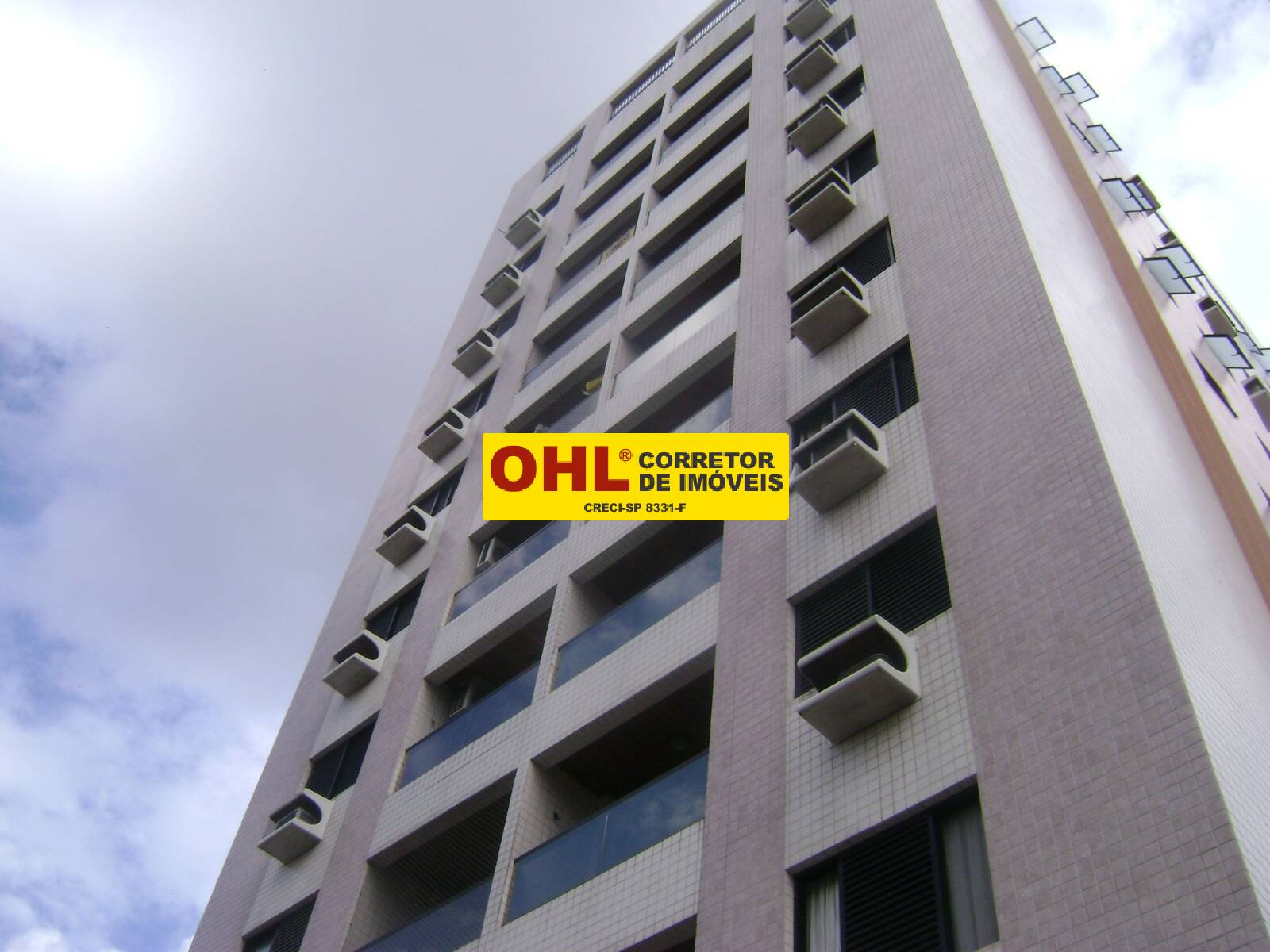 APARTAMENTO COM SUITE  LOCAÇÃO