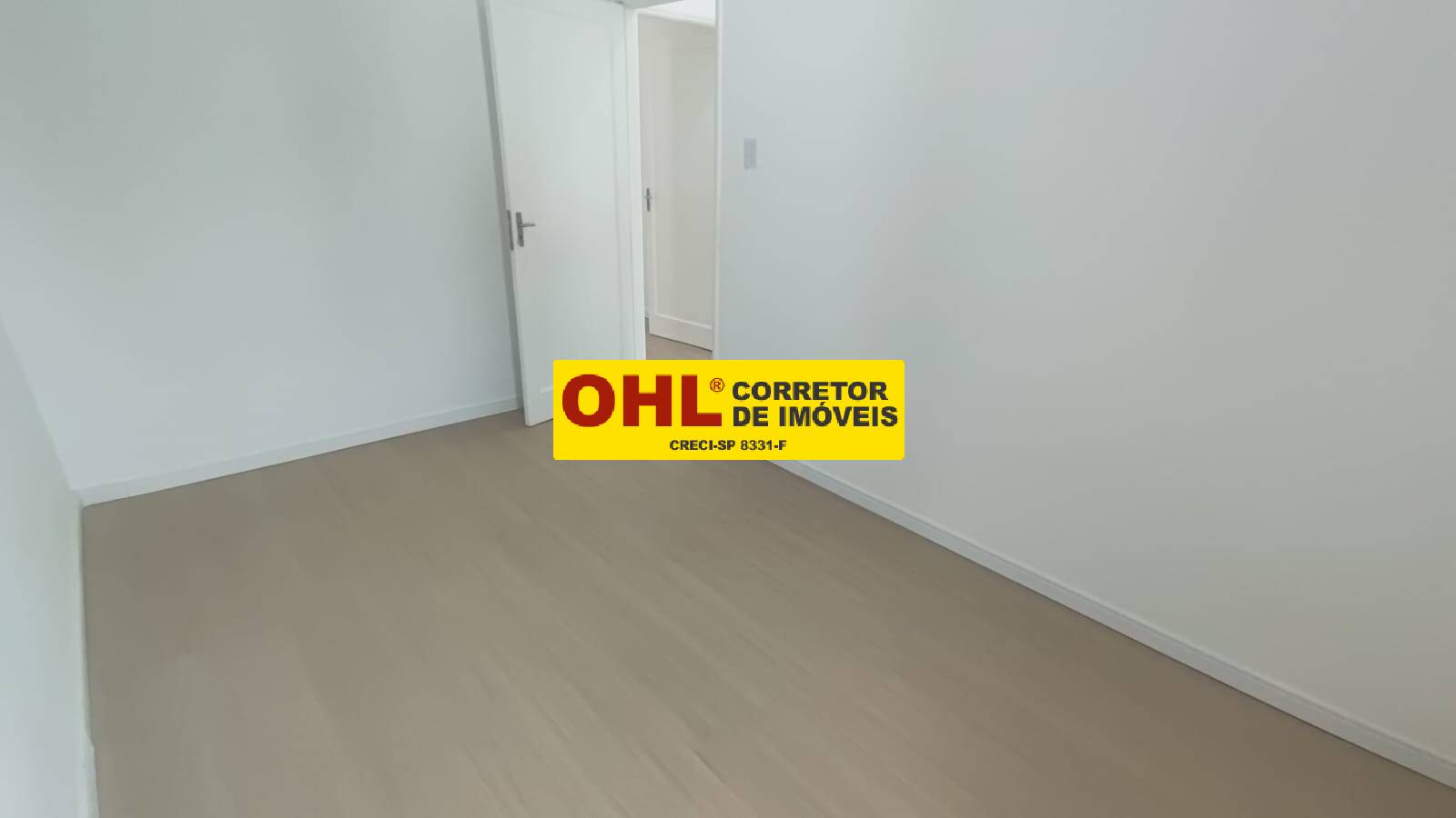 APARTAMENTO PREDIO COM 3 ANDARES