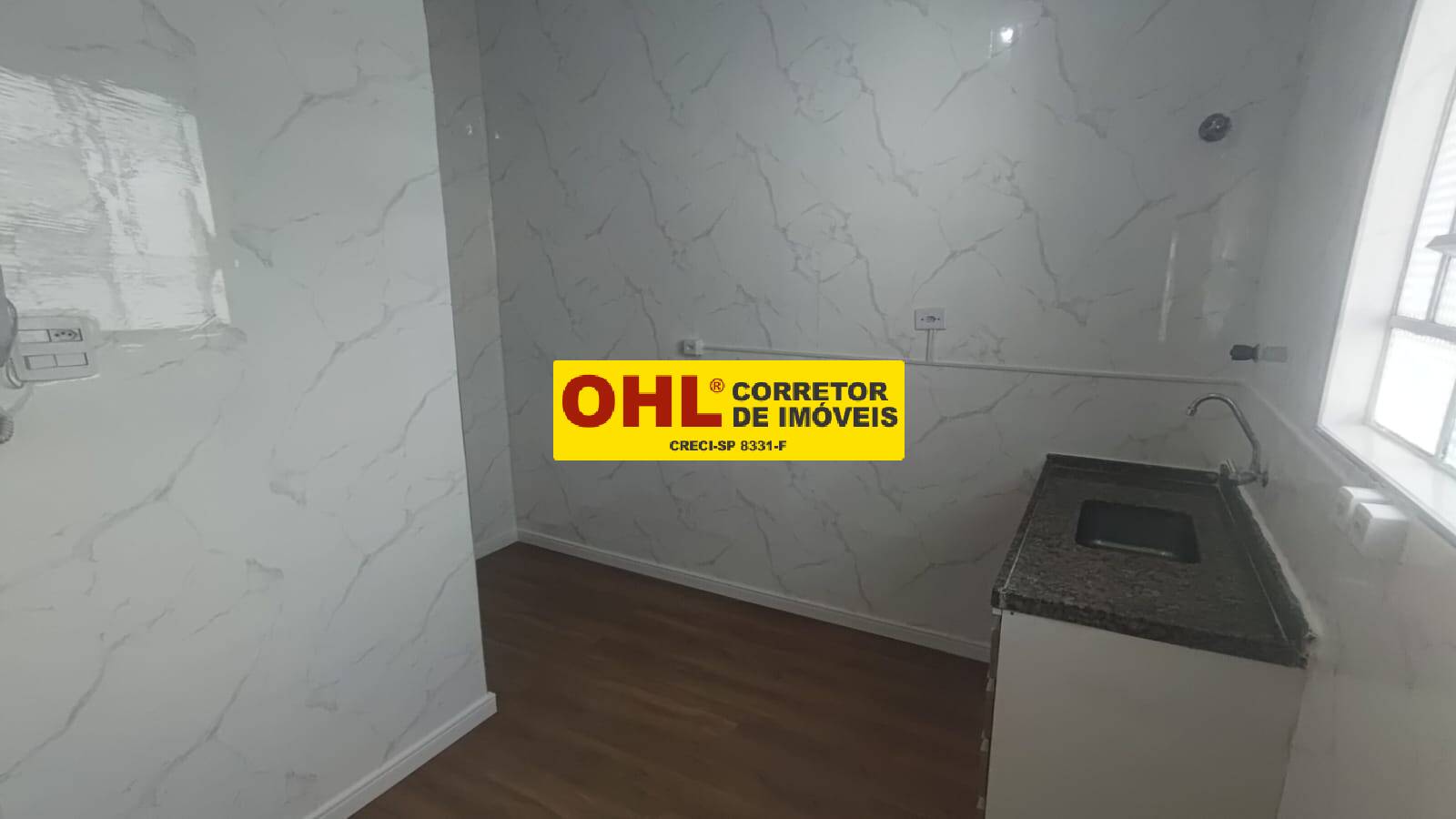 APARTAMENTO PREDIO COM 3 ANDARES