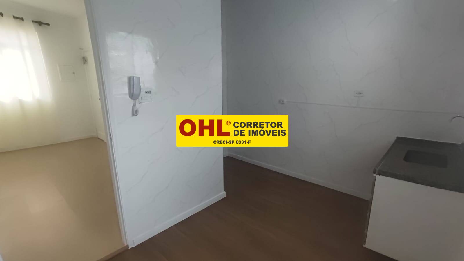 APARTAMENTO PREDIO COM 3 ANDARES