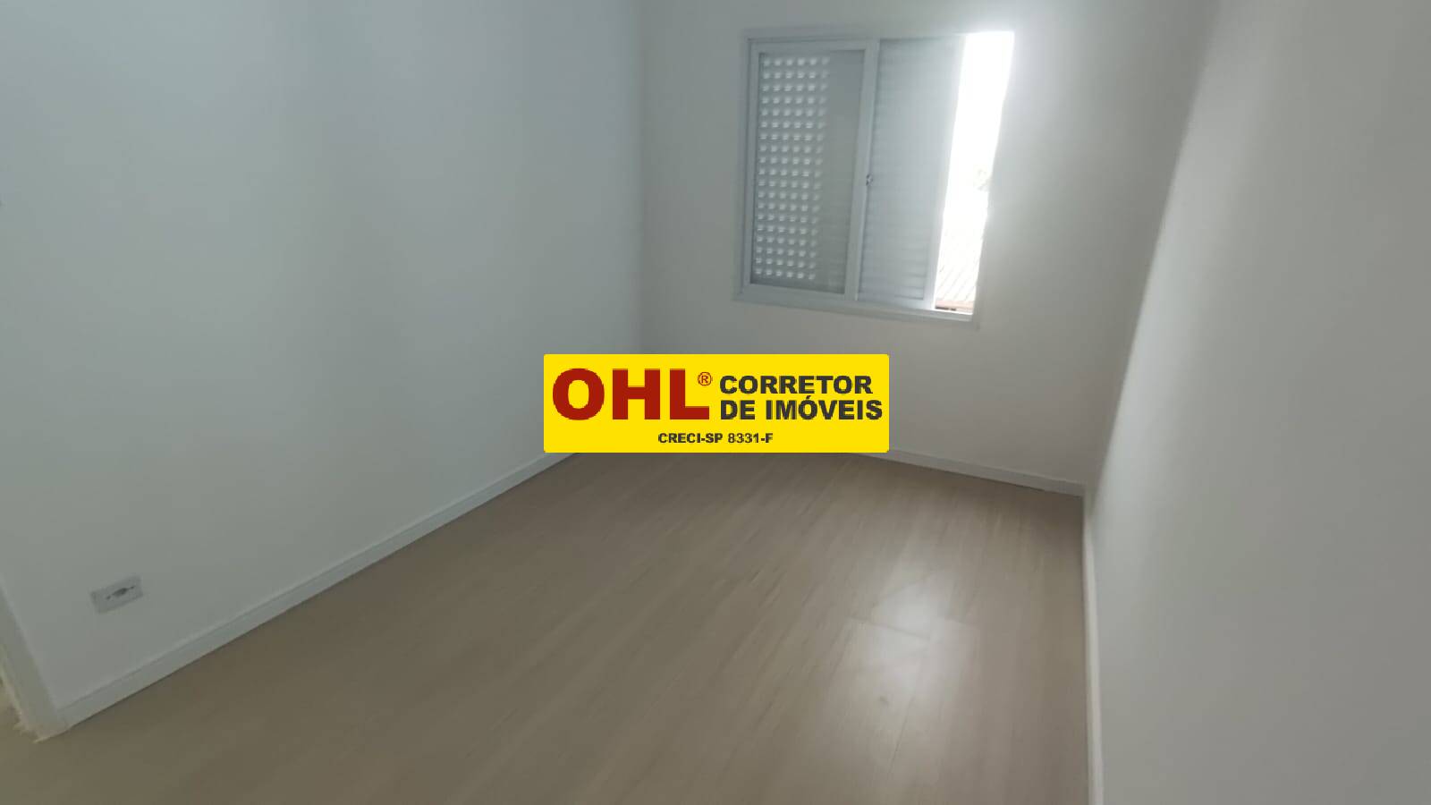 APARTAMENTO PREDIO COM 3 ANDARES